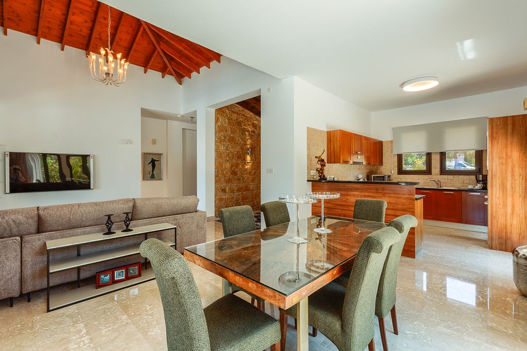 Villa Ophrys Paphos Olivers Travels 4