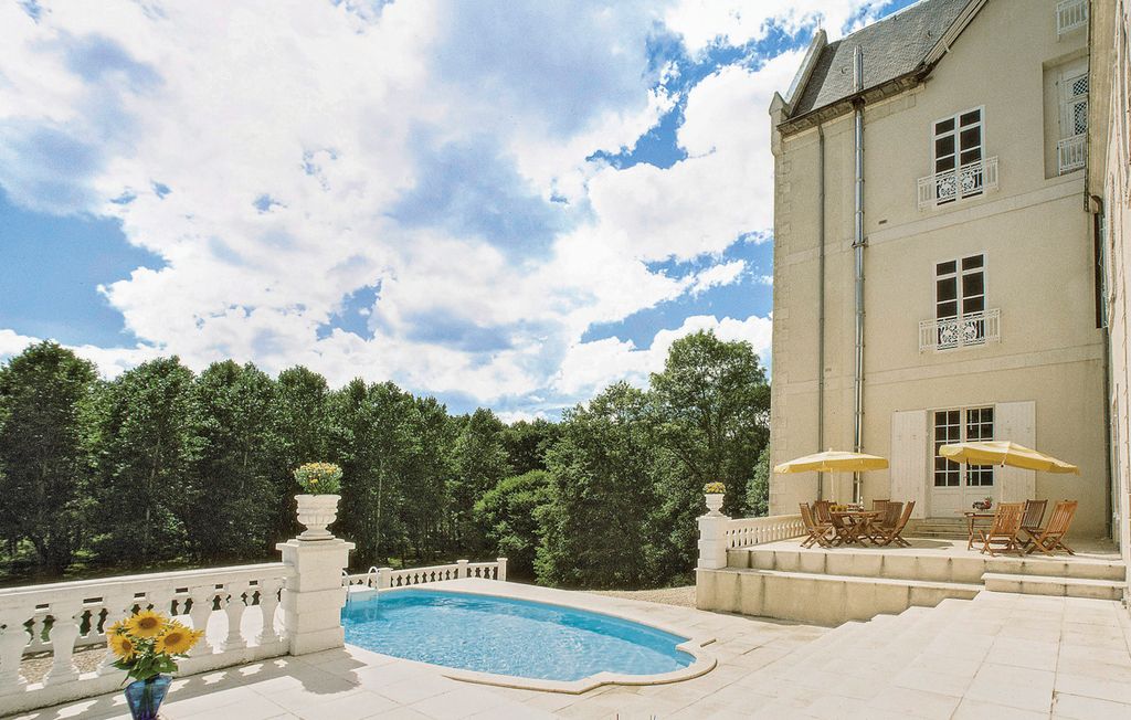 Chateau de l Estuaire Loire Olivers Travels 2