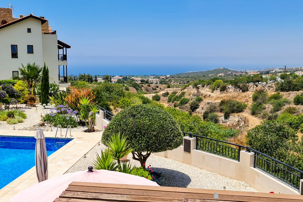 Villa Chrysos Paphos Olivers Travels2