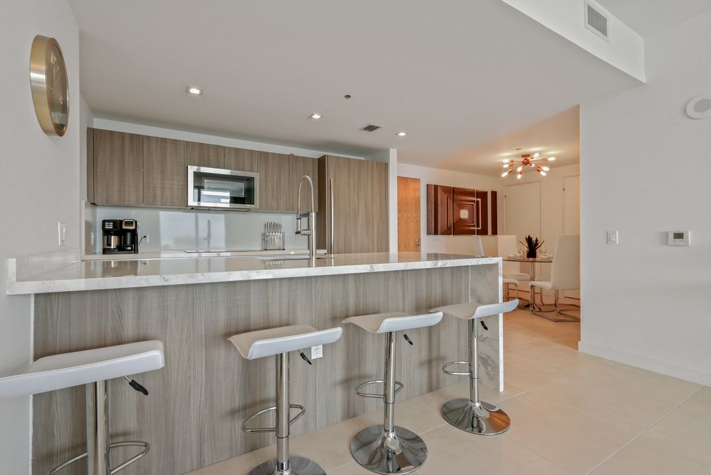 Apartment Delmar Fort Laurderdale Olivers Travels 6