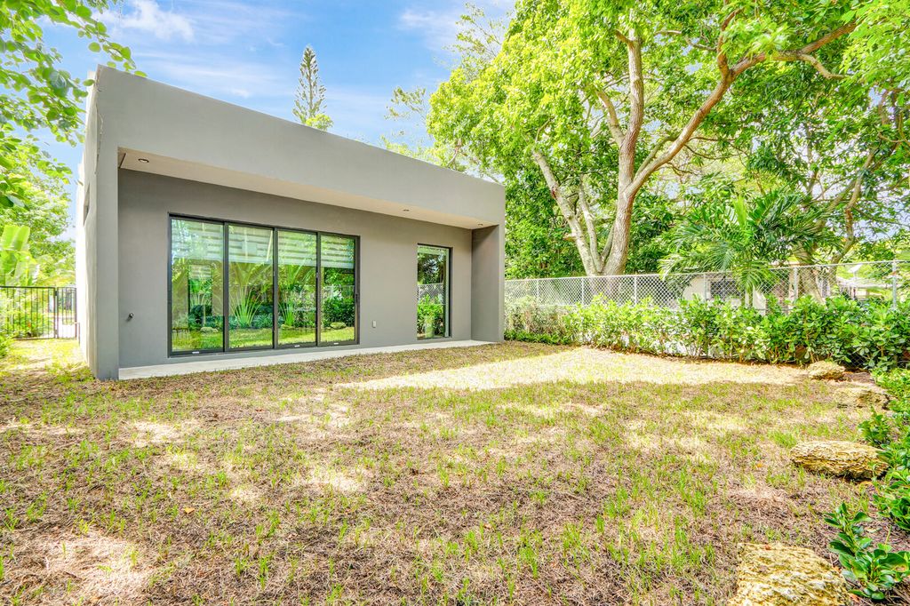 Gladeview Apartment Miami Olivers Travels 1