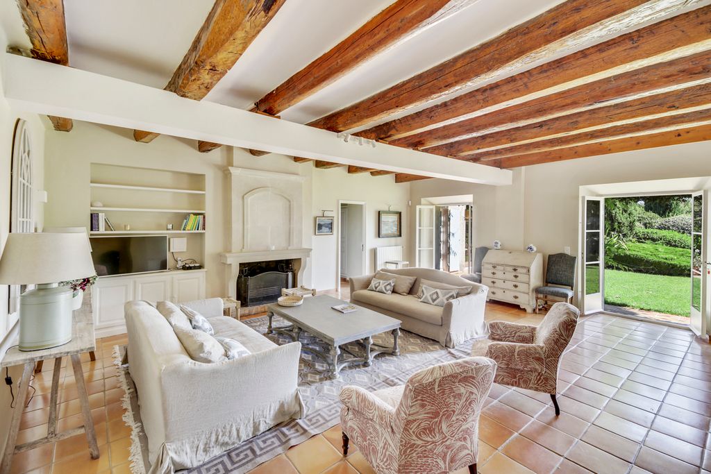 Bastide des Maures French Riviera Olivers Travels 3