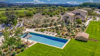 Vue Du Monde Provence Olivers Travels 1
