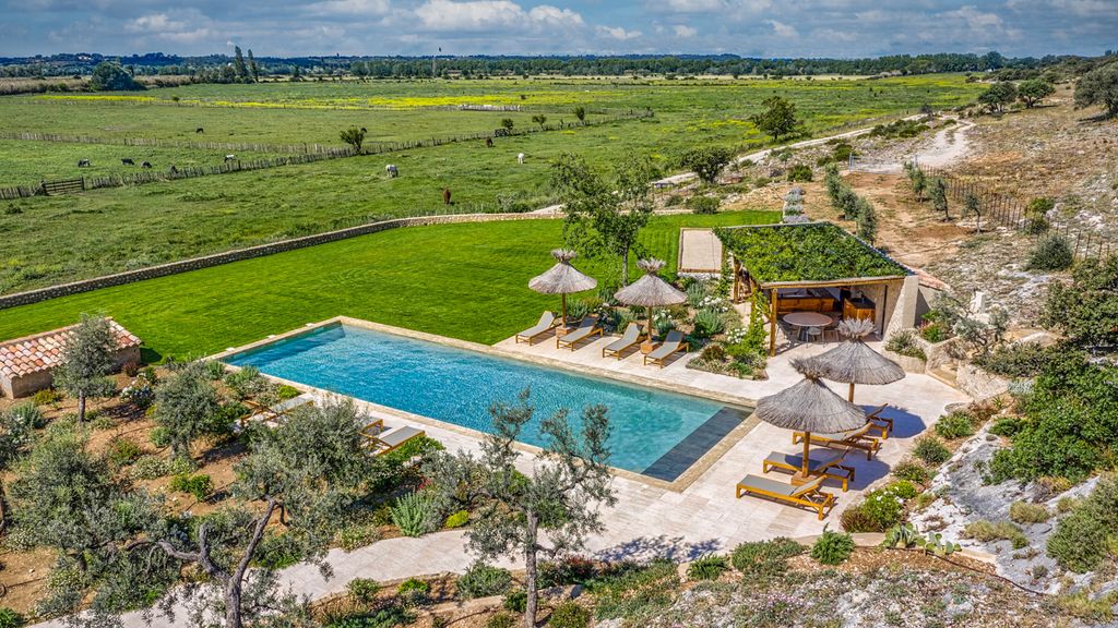 Vue Du Monde Provence Olivers Travels 2