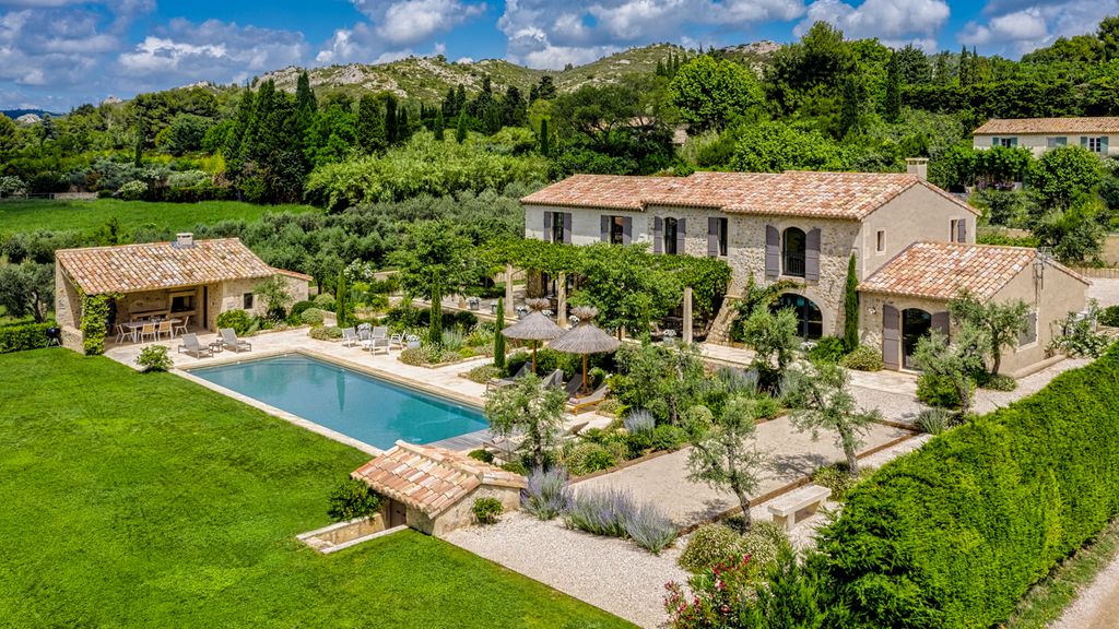 Maison Sanctuaire Provence Olivers Travels 1