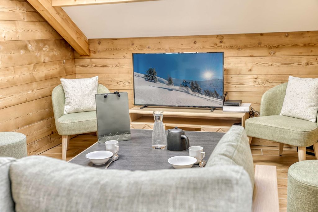 Apartment Ephemere Saint Germain Mont Blanc Olivers Travels 3