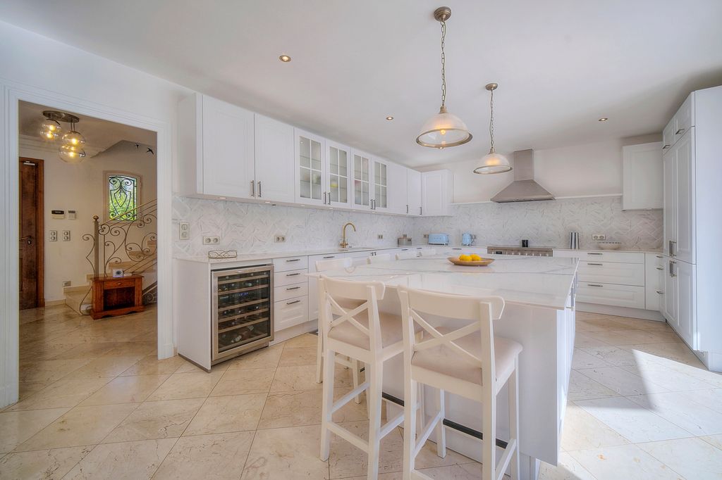 Villa Lys French Riviera Olivers Travels 4 01