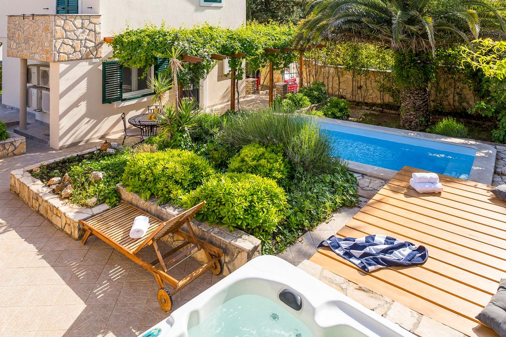 Villa Lailah Hvar Olivers Travels 5