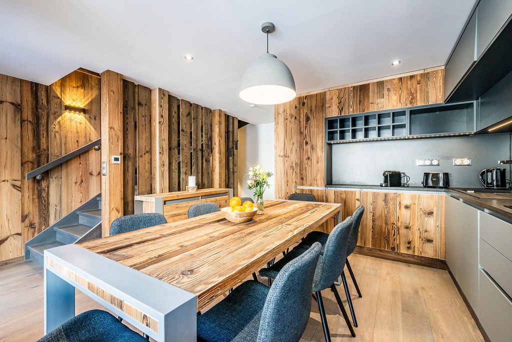 Chalet Moueux Chamonix Olivers Travels 3