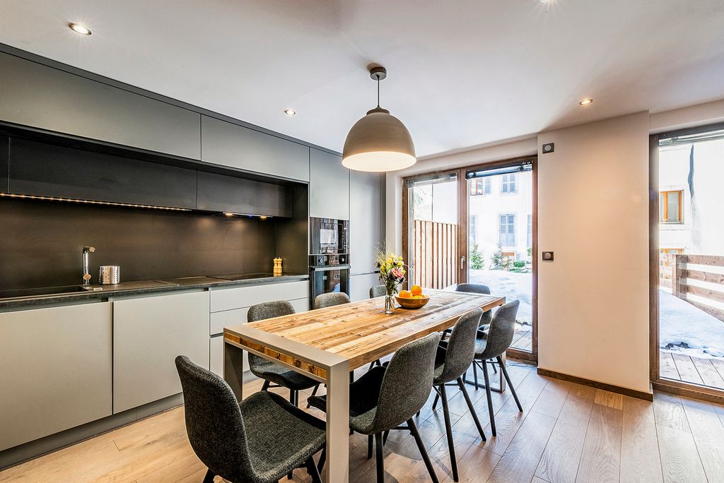 Chalet Moueux Chamonix Olivers Travels 2