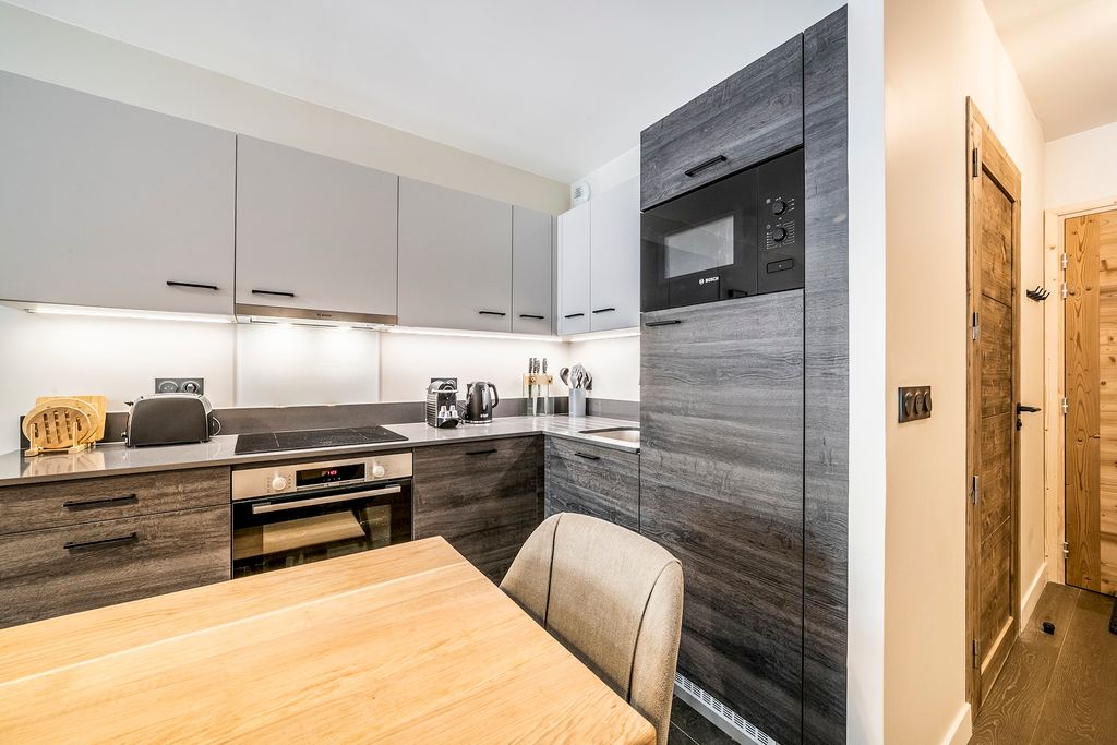 Apartment Moliasses Chamonix Olivers Travels 5