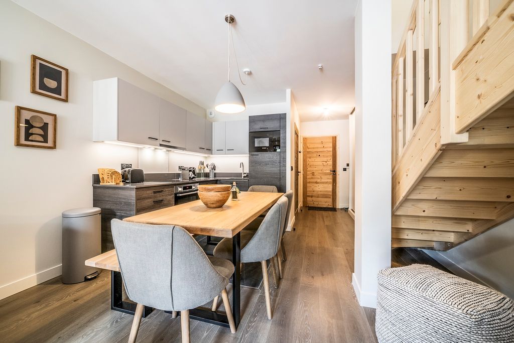 Apartment Moliasses Chamonix Olivers Travels 3