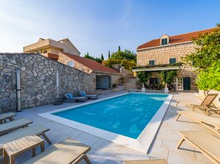 Villa Karolisa Dubrovnik Olivers Travels 01