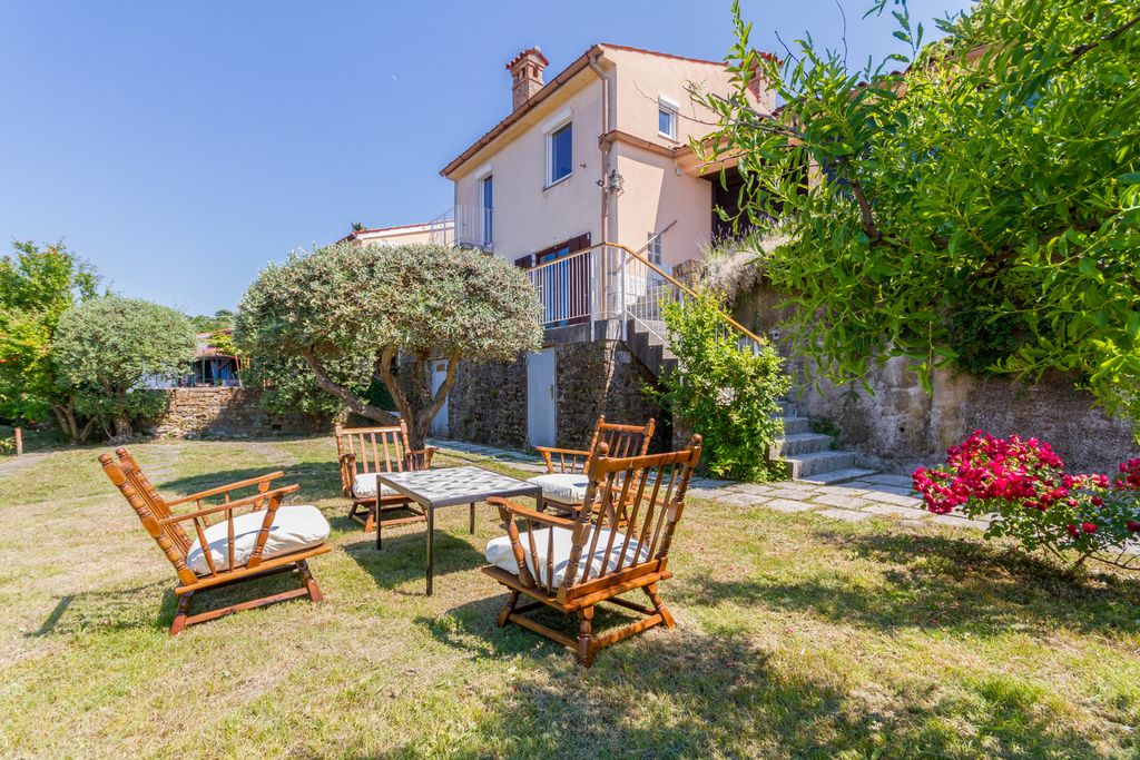 Punta House Piran Olivers Travels 1