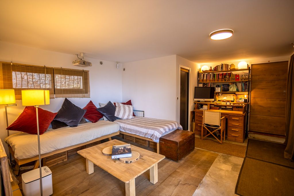 Les Pechers French Riviera Olivers Travels 3