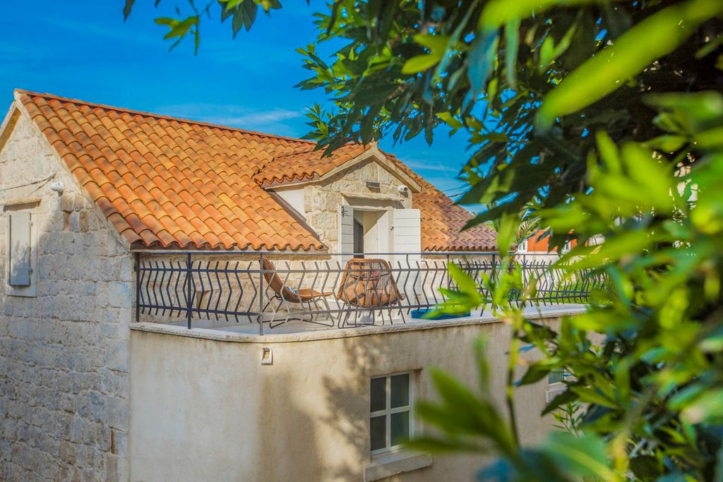 Villa Gimlet Dalmatia Coast Olivers Travels 2