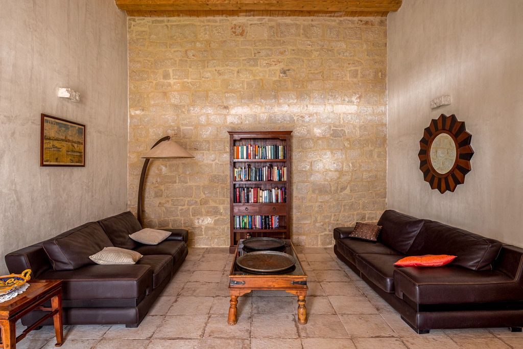 Tre Cantoni Sicily Olivers Travels 3