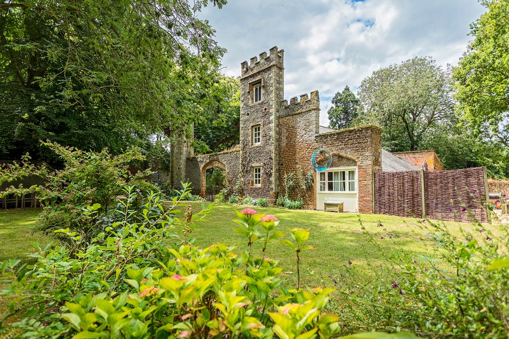 Inglethorpe Folly Norfolk Olivers Travels 1