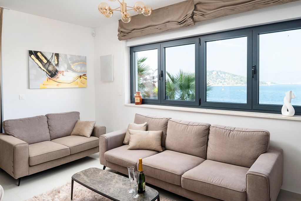 Villa Pom Dalmatia Olivers Travels 3