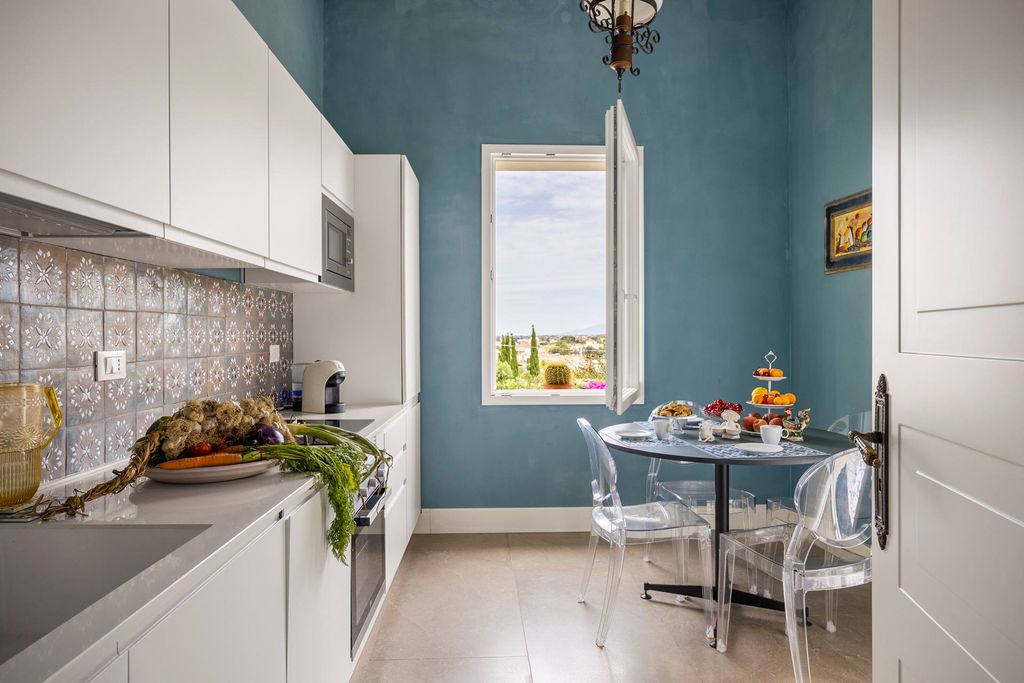 Diodoro Sicily Olivers Travels 4