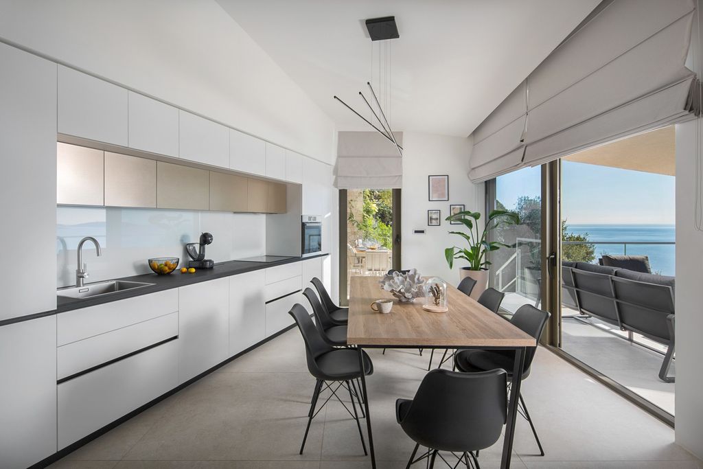 Villa Tinto Dalmatia Coast Olivers Travels 4