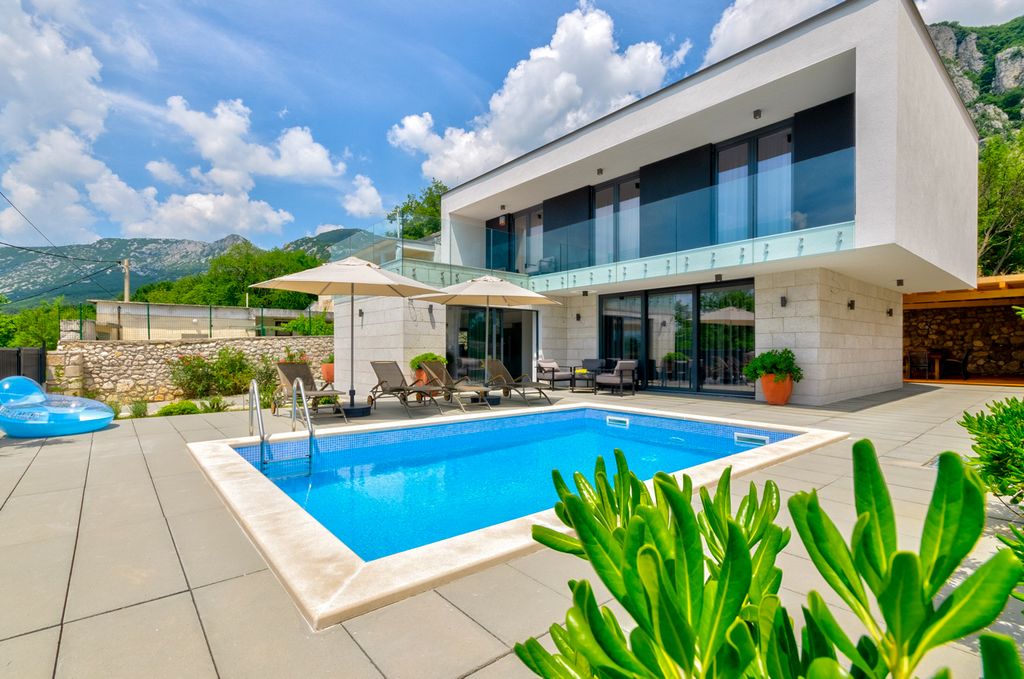 Villa Cipal Kvarner Olivers Travels 1