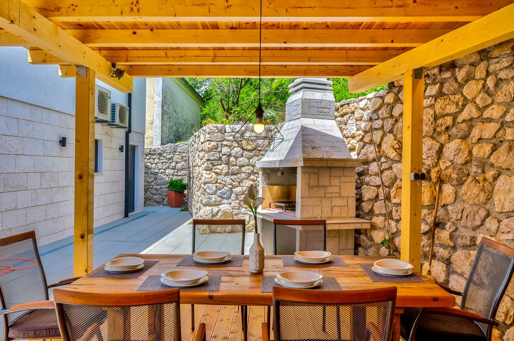 Villa Cipal Kvarner Olivers Travels 6