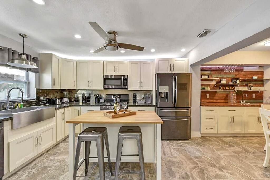Pompano House Fort Lauderdale Olivers Travels 4