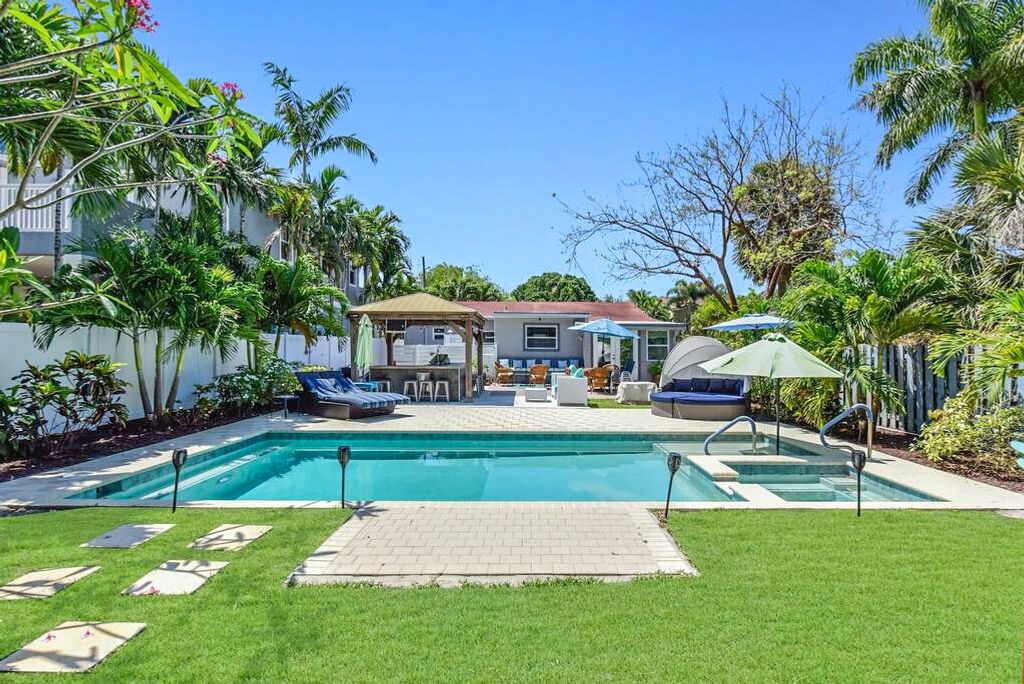 Pompano House Fort Lauderdale Olivers Travels 1