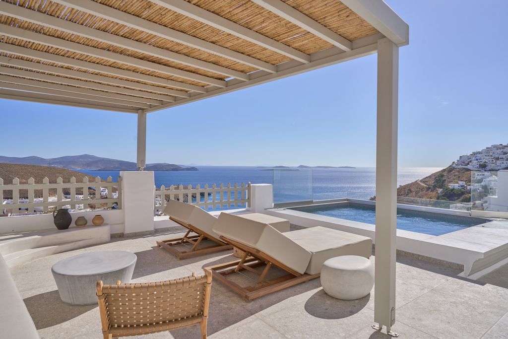 Gideon Suite Astypalaia Olivers Travels 1