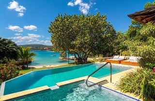 Amanoka On The Beach Jamaica Olivers Travels 1