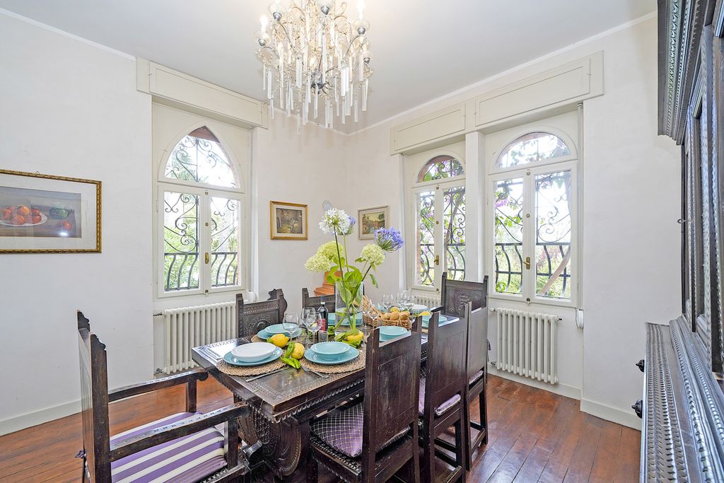 Pulsatilla Lake Garda Olivers Travels 4