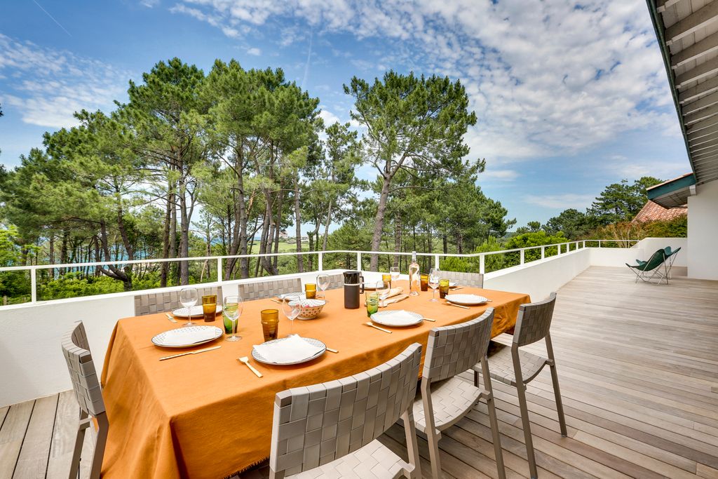 Villa Luciphane Biarritz Olivers Travels 5