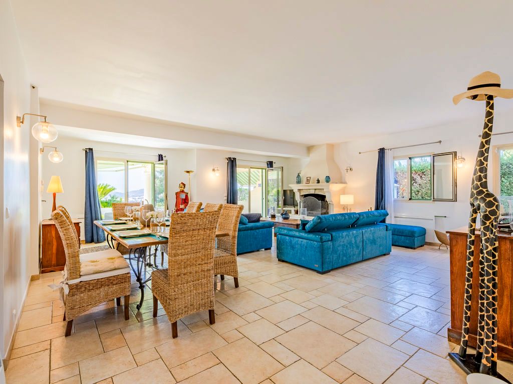 Maison Baptiste French Riviera Olivers Travels 4