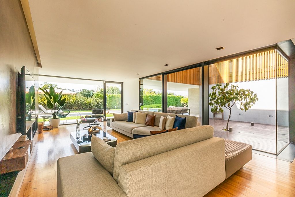 Quantum Villa Lisbon Coast Olivers Travels 4