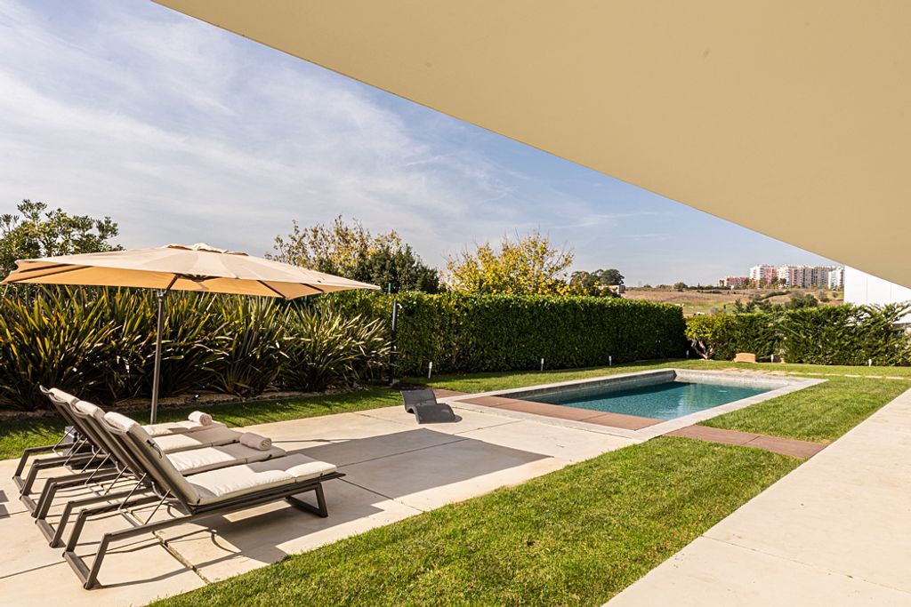 Quantum Villa Lisbon Coast Olivers Travels 5