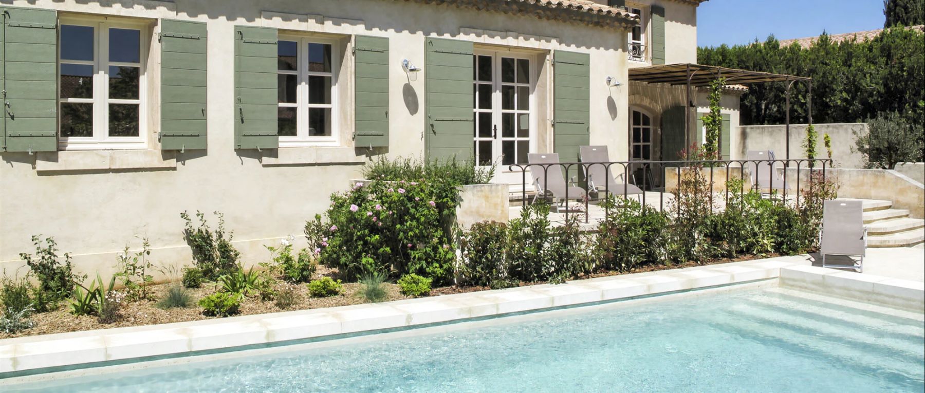 001 maison maussane south of france olivers travels desktop center