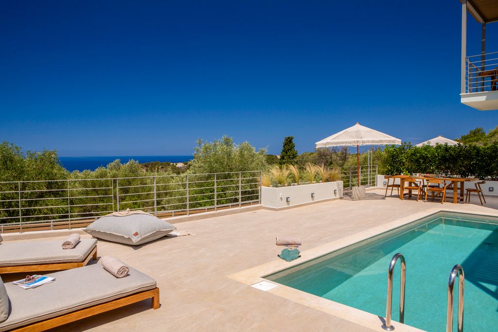 Villas Halcyon Lefkas Olivers Travels 3