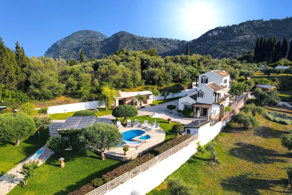 Villa Chiffon Corfu OliversTravels 1