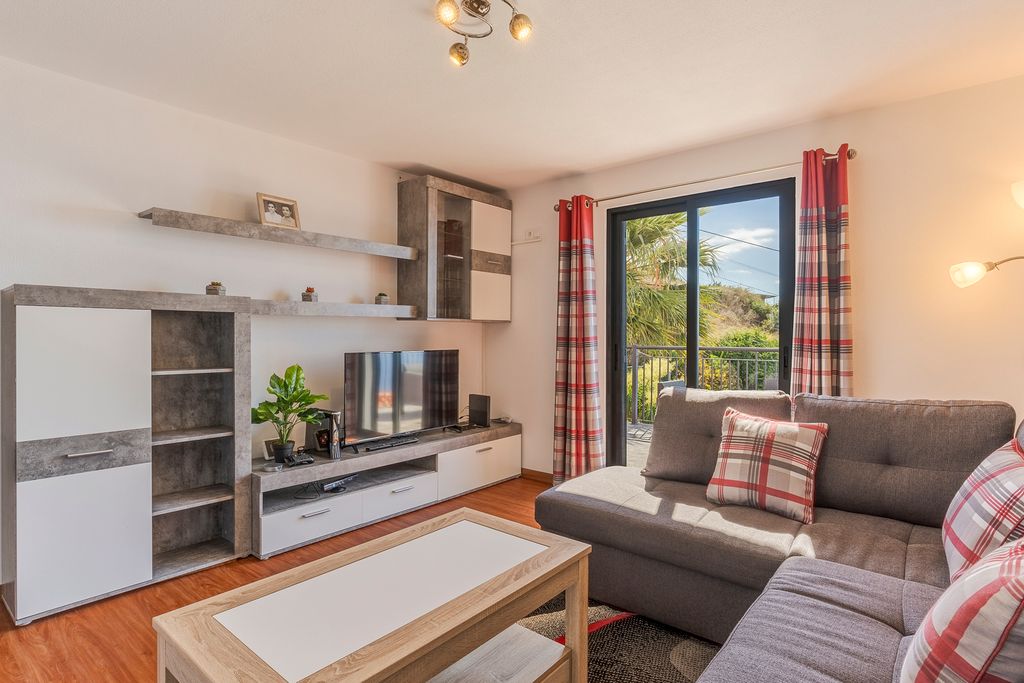 Villa Carnation Madeira Olivers Travels 3
