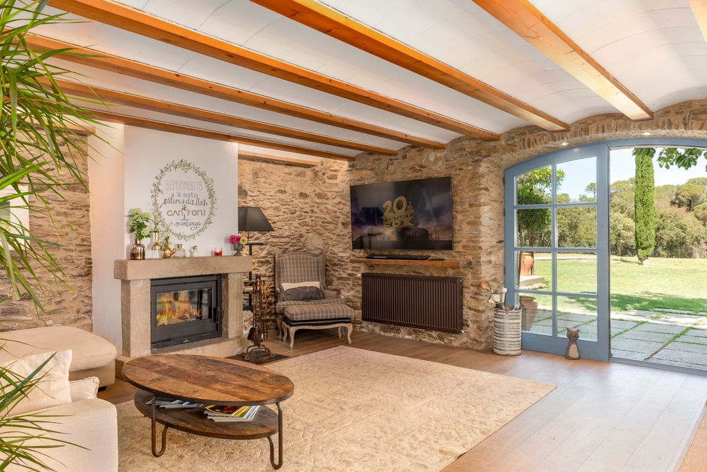 La Muntanya Magica Costa Brava Olivers Travels 3