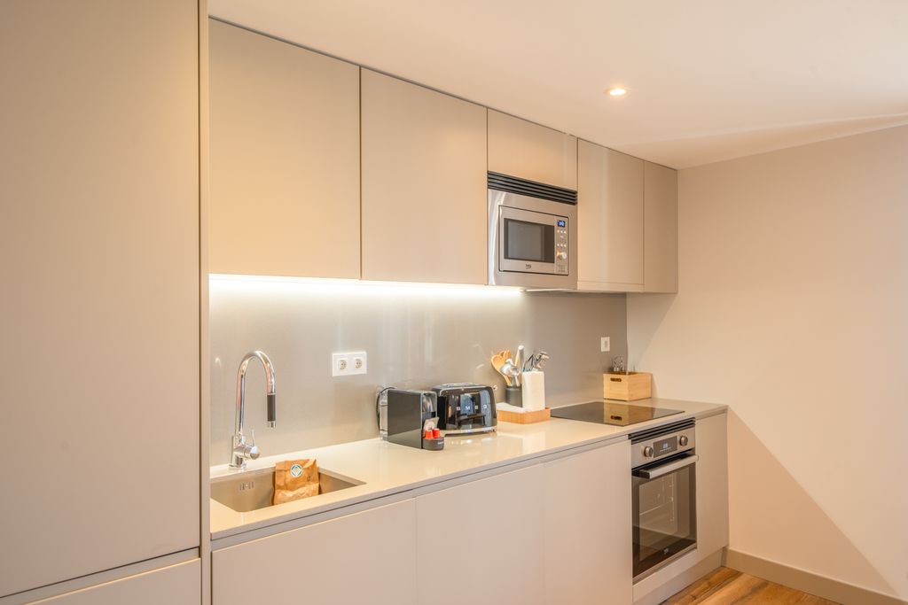 Apartment Vandom Porto Olivers Travels 4