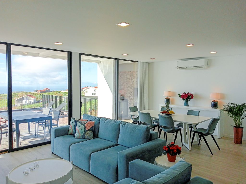 Casa Ribeira Madeira Olivers Travesl 3
