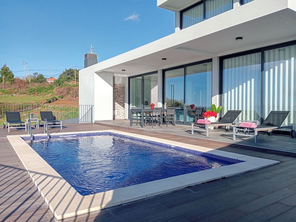 Casa Ribeira Madeira Olivers Travesl 18