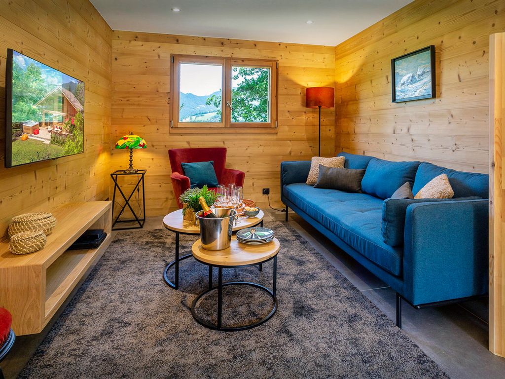 Vue des Pentes Rhone Alpes Olivers Travels 3