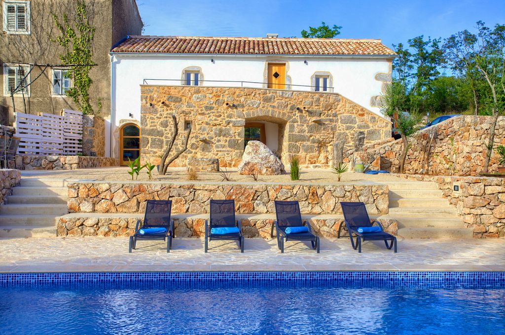 Villa Fanola Krk Olivers Travels 1