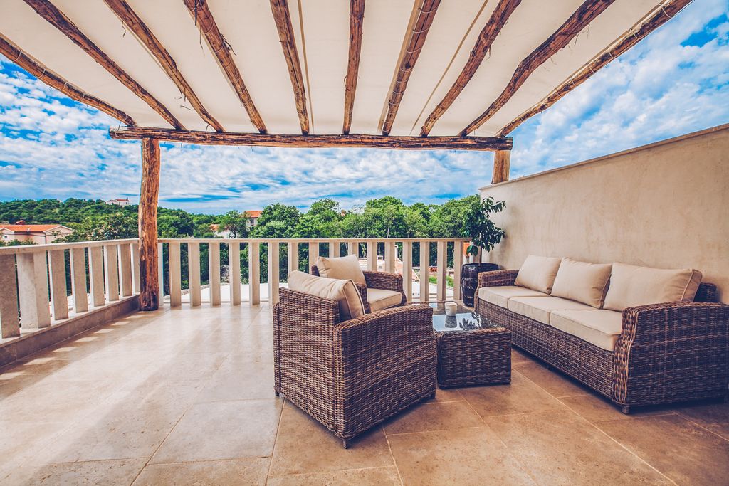 Villa Lavin Krk Olivers Travels 02