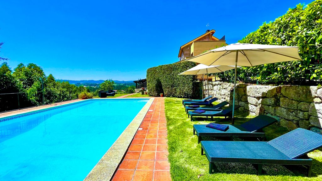 Villa Cabanelas Porto District Olivers Travels 01