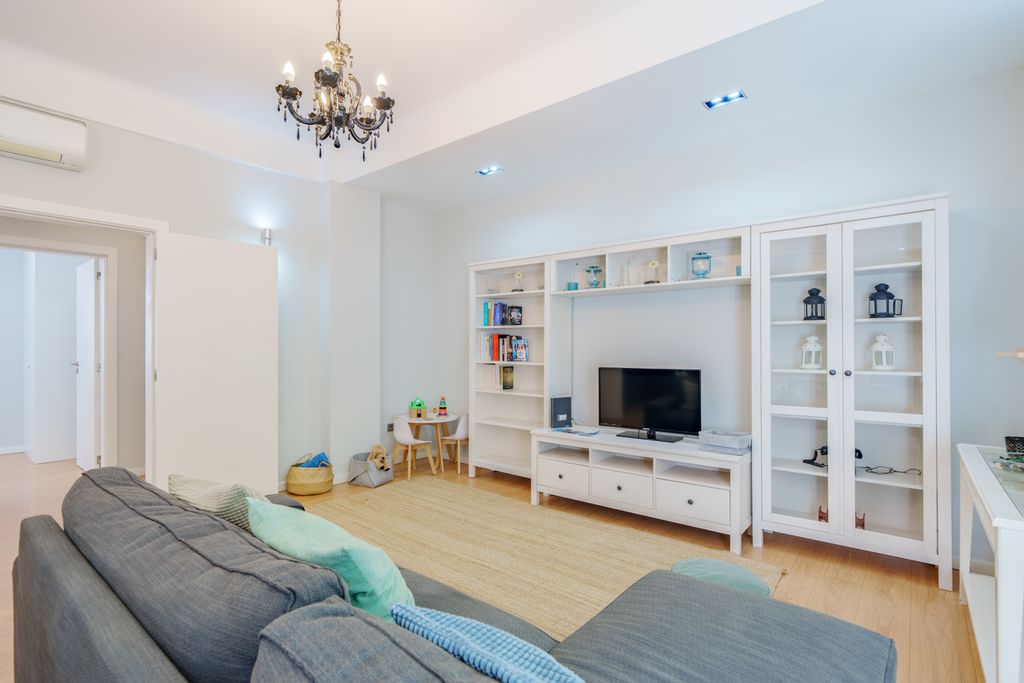 Apartment Saragossa Porto Olivers Travels 3