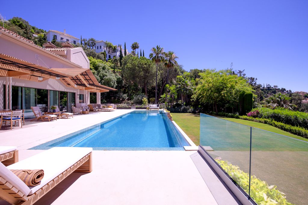 Pure Zaga Costa Del Sol Olivers Travels 30